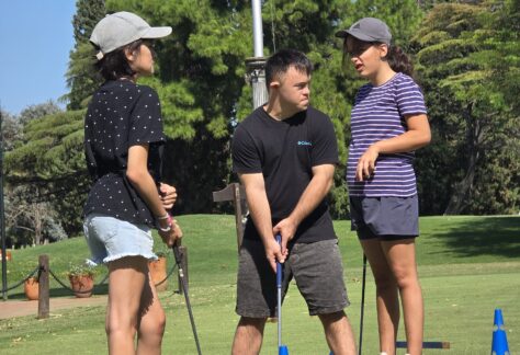 Iniciativa del Jockey Club de Rosario: se realizó la primera clase abierta de golf adaptado para sus socios y la FGSL participó con enorme gusto