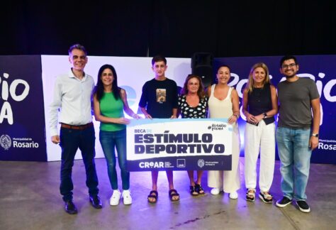 José Santa Cruz, como «Proyección 2025», y Ale Tosti, como «olímpico», recibieron el «Estímulo Deportivo», de parte de la Municipalidad de Rosario