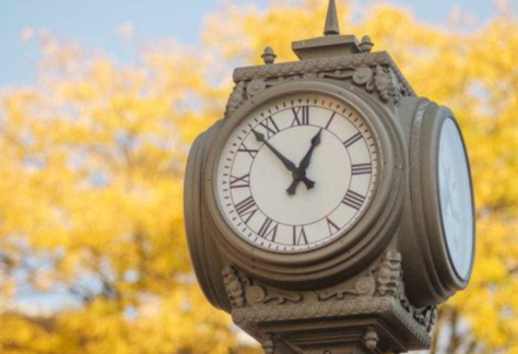 Seniors en CC El Paso: los horarios para que anotés bien